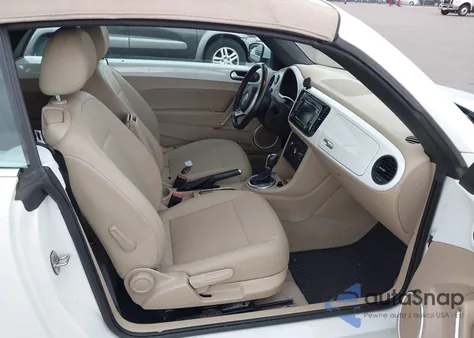 2015 Volkswagen Beetle 1.8T z USA, uszkodzony, nr VIN 3VW517AT5FM814734